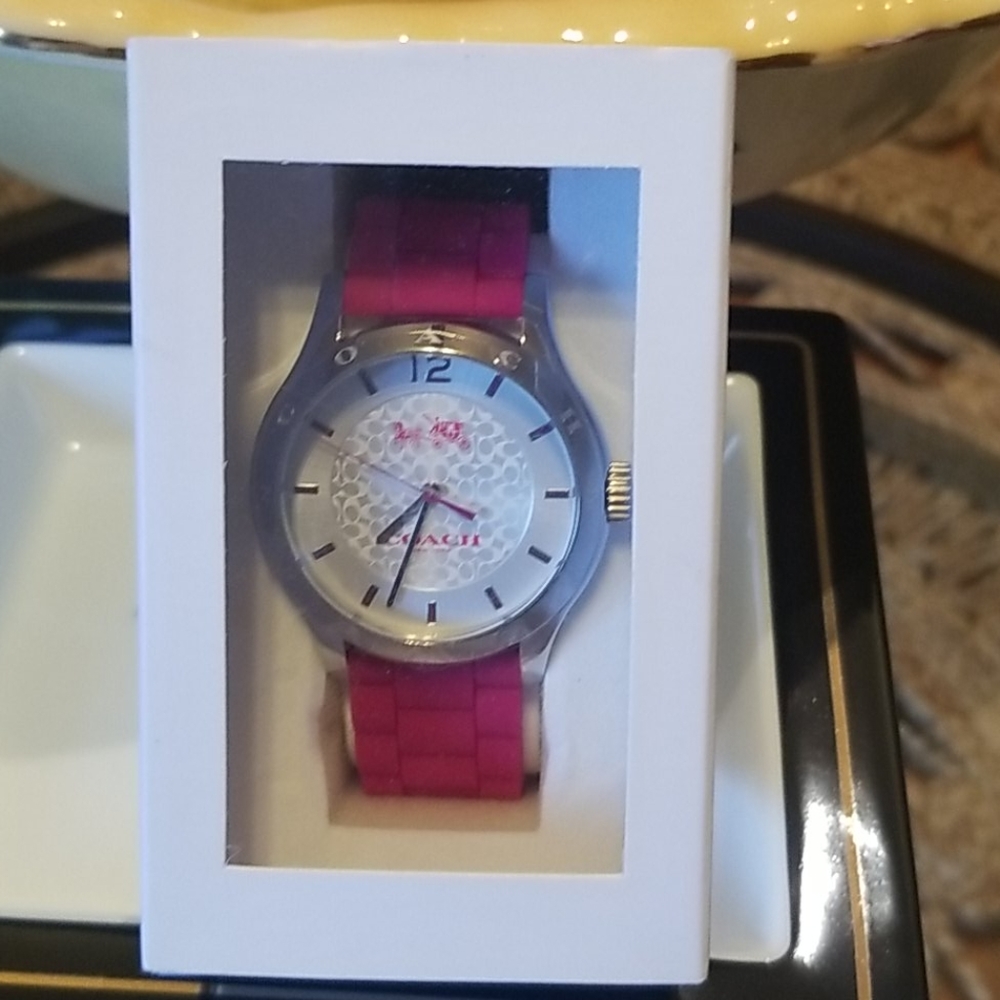 WATCH - Picture 6 of 7